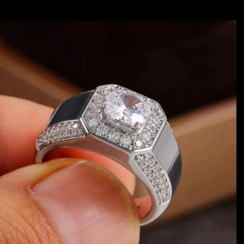 N/A luxury silver